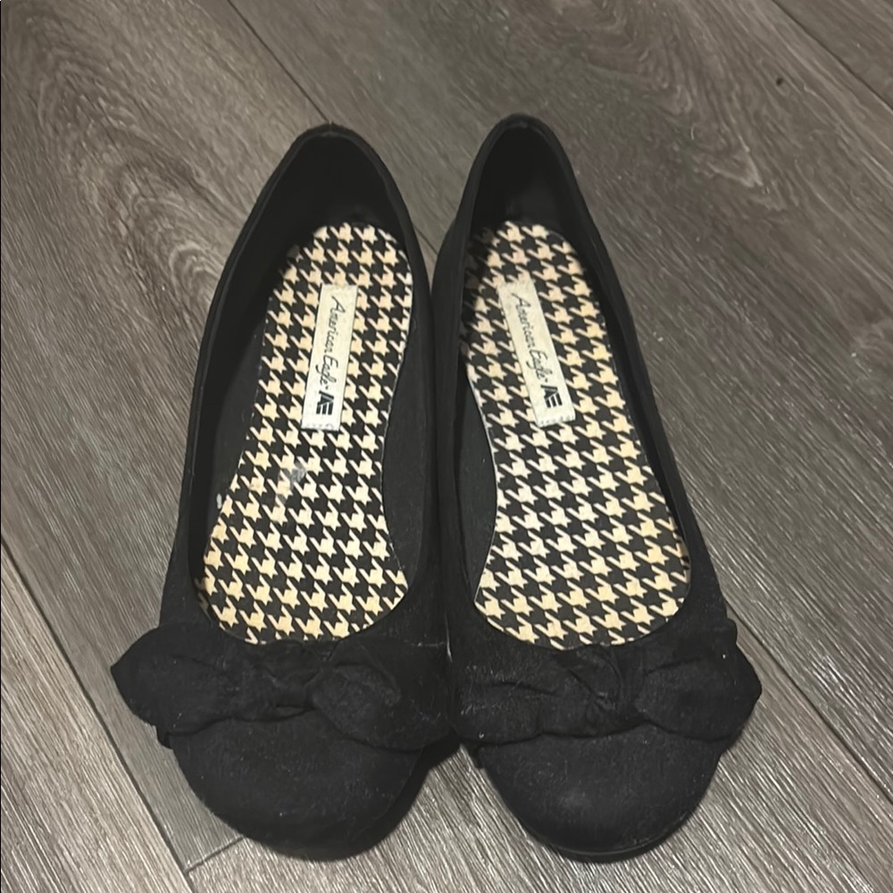 American Eagle Outfitters Black Flats with Bow Detail